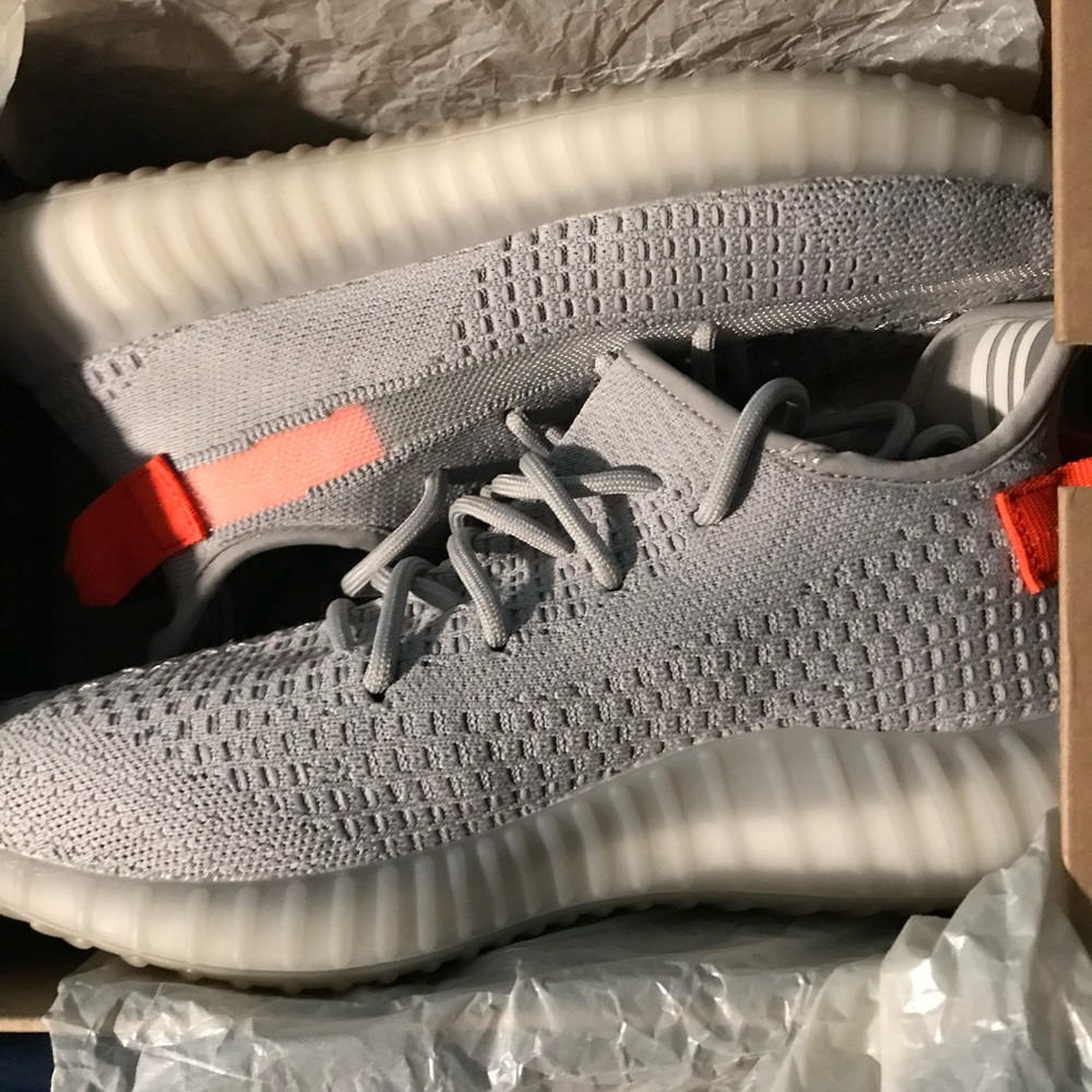 Yeezy 350 v2